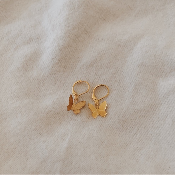 n e w | gold plated butterfly earrings✨ - Picture 4 of 5